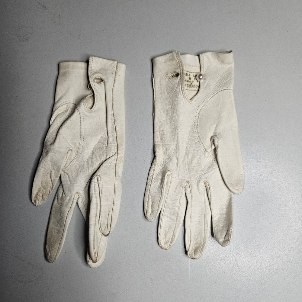 Vintage Macy Associates White Leather Gloves Made in Italy Pearl Button Size 6.5